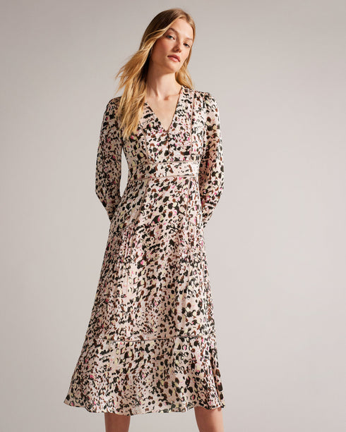 LUCEEYA-Dresses-You can always rely on LUCEEYA. Featuring an exclusive abstract print, flirty lace inserts and floaty blouson sleeves, this dress is pure romance and elegance. A striking statement piece, you'll make a big impression with this one in your wardrobe. Midi dress Abstract print Blouson sleeves Ladder lace inserts V-neck Zip fastening Roos is 5'11" / 1.80m and wears Dusky Pink in a Ted size 1- Ted Baker Romania